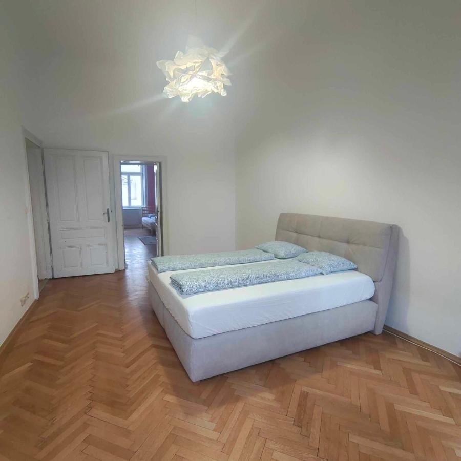 Large 4 Room Apartment In The Center Of Wien Ngoại thất bức ảnh