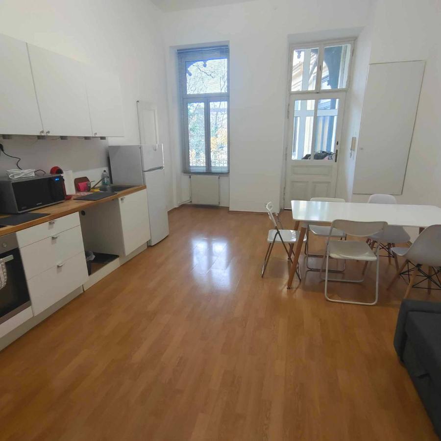 Large 4 Room Apartment In The Center Of Wien Ngoại thất bức ảnh