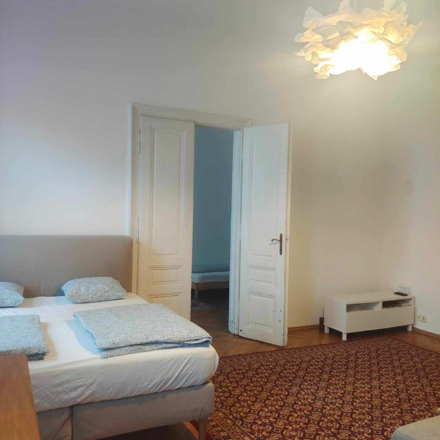 Large 4 Room Apartment In The Center Of Wien Ngoại thất bức ảnh