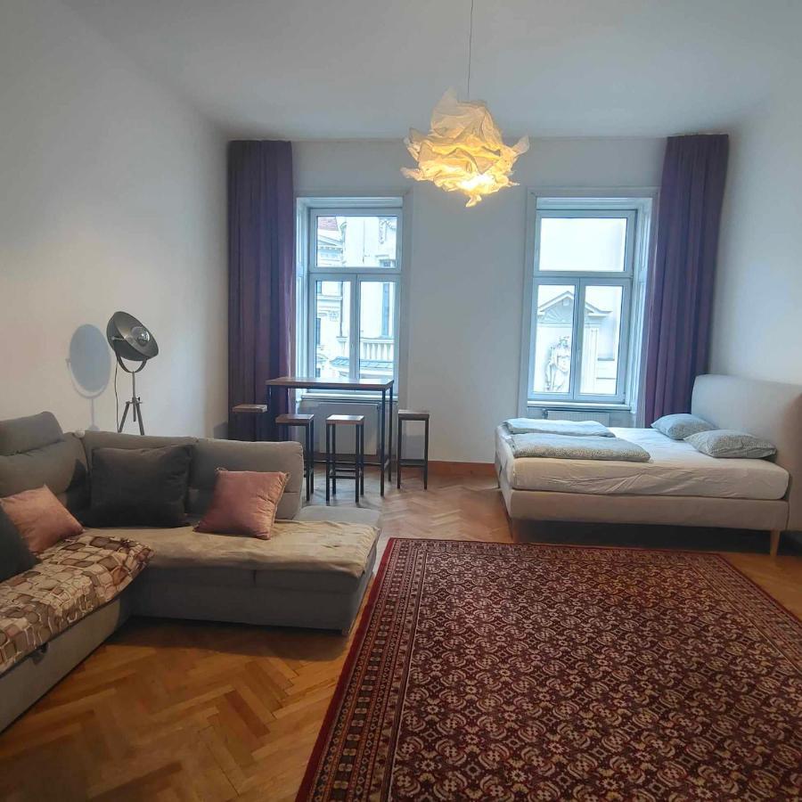 Large 4 Room Apartment In The Center Of Wien Ngoại thất bức ảnh