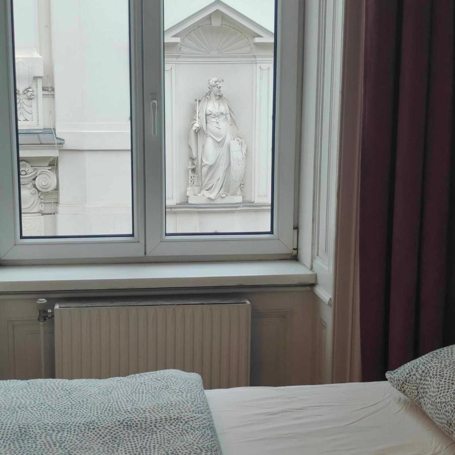 Large 4 Room Apartment In The Center Of Wien Ngoại thất bức ảnh