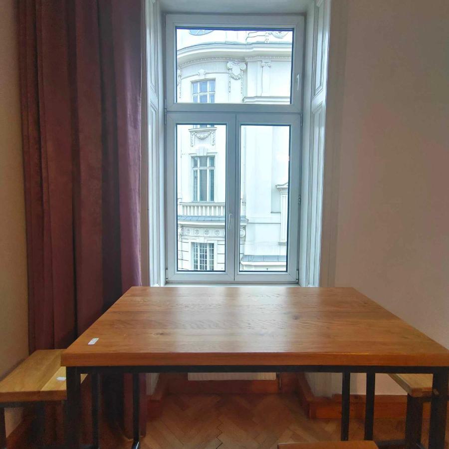 Large 4 Room Apartment In The Center Of Wien Ngoại thất bức ảnh