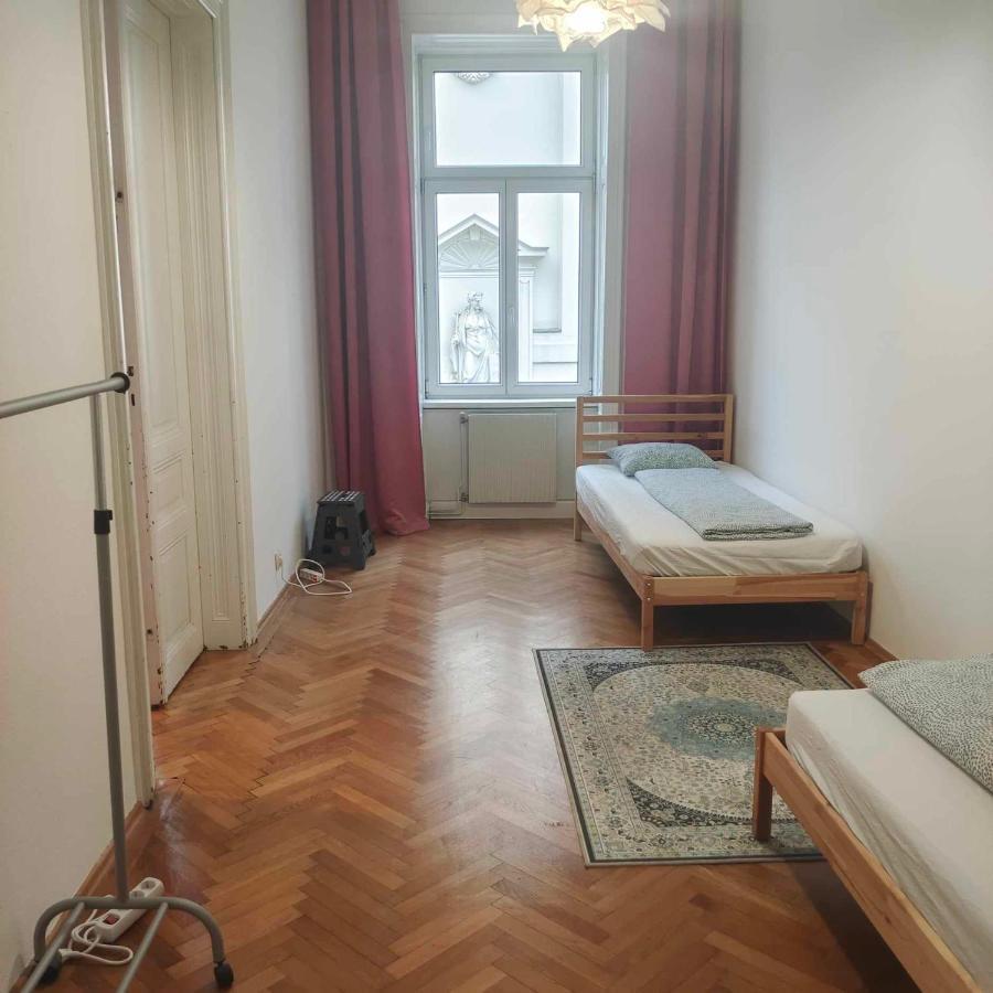 Large 4 Room Apartment In The Center Of Wien Ngoại thất bức ảnh